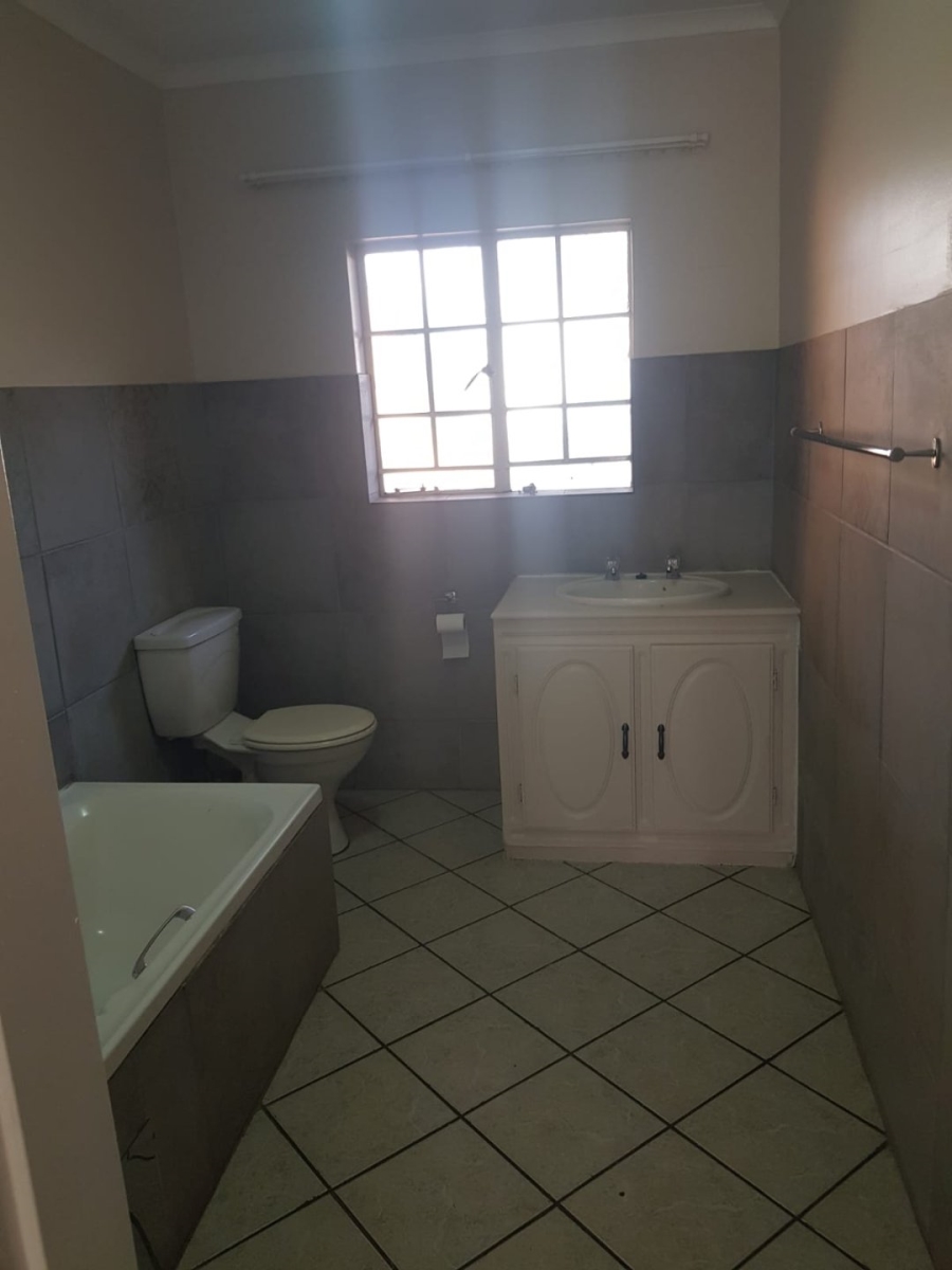 To Let 3 Bedroom Property for Rent in Ifafi North West